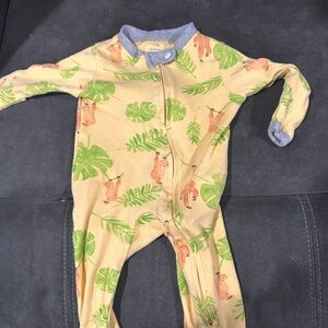 Burt’s Bees baby sleeper